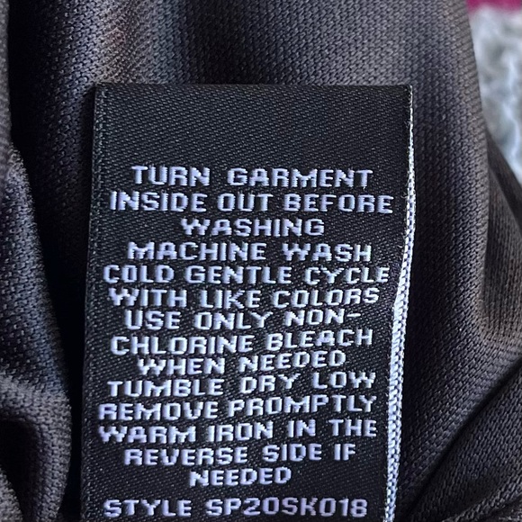 •Ryan Wylde• Abstract Floral Pull-On Skirt - Size 4X - Picture 7 of 8